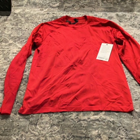 Lululemon lunar new year long sleeve red tee size Large L new - Picture 4 of 6